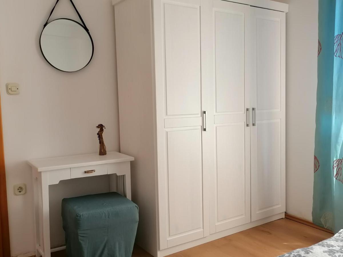 Apartment Jelka Malinska Eksteriør billede