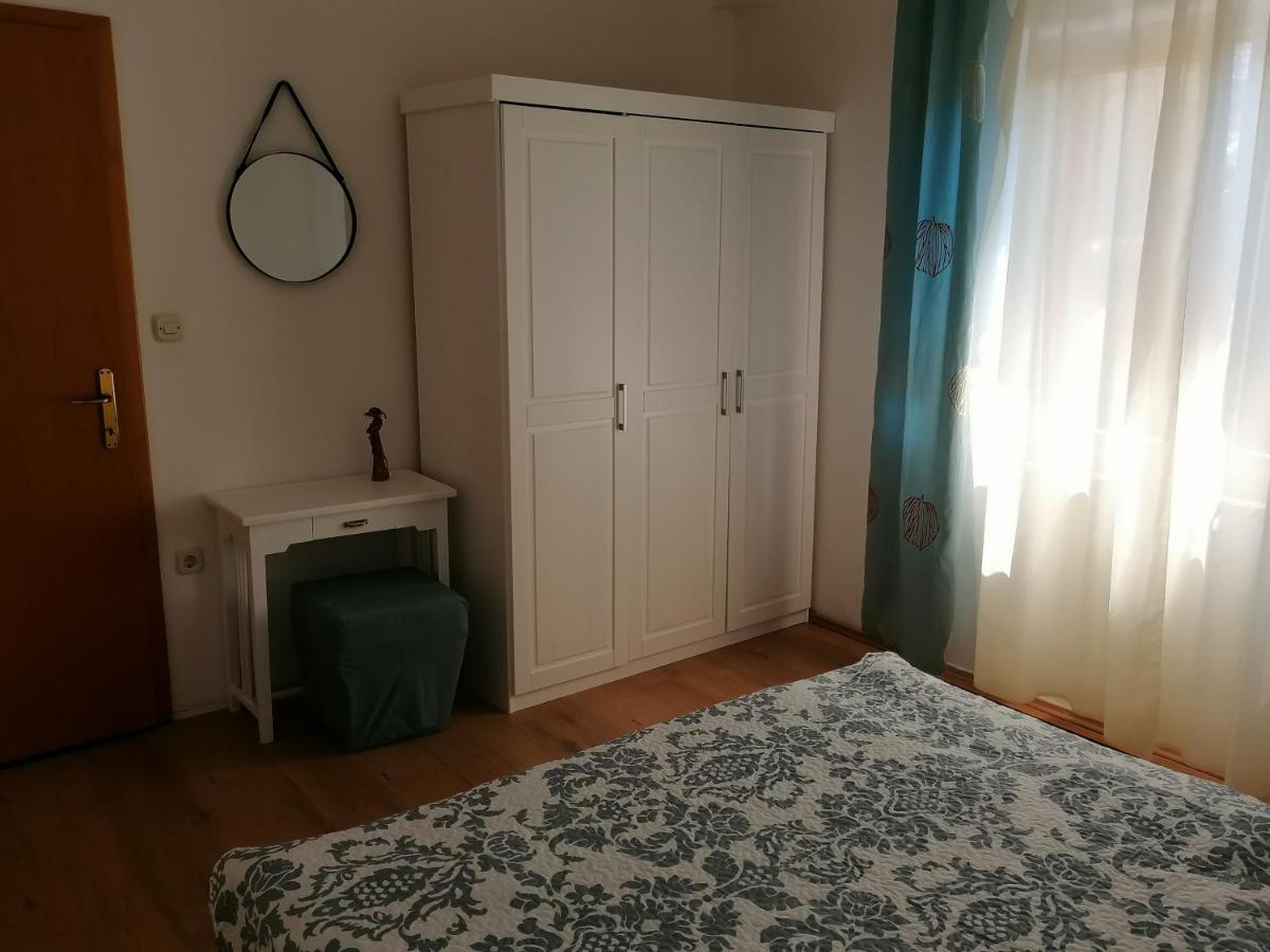 Apartment Jelka Malinska Eksteriør billede
